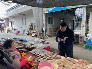 군위서 ‘찾아가는 소상공인 상담소’