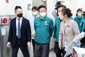 경북도 “현장 의료진 묵묵한 헌신에 존경과 감사”