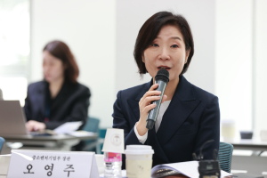 오영주 중소벤처기업부 장관 “로봇ㆍ바이오 초격차 스타트업 집중 육성”