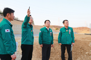 손병복 울진군수, 산불피해 이재민 임시조립주택 방문