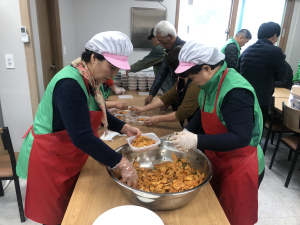 울진군 금강송면 지역사회보장협, 김치ㆍ반찬사업 실시
