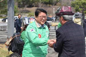 조원진 “누가 더 구민을 사랑하는 후보인지 봐야”