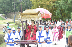 경주서 10월까지 선덕여왕 행차 재현