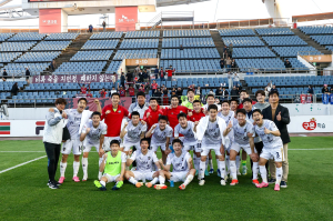 한라산 정상에 꽂은 승리의 깃발! 김천상무, 제주 원정 첫 승리