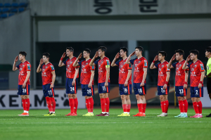 ‘1·2위 맞대결’, 김천상무 포항 꺾고 1위 자리 탈환 예고
