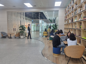 잔잔한 음악 흐르는 김천시 종합민원실