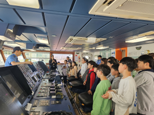 포항해경, 한동글로벌학교 학생 대형함정 견학