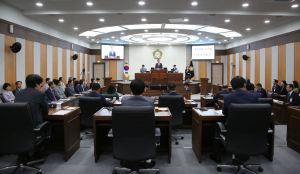 칠곡군의회 임시회 폐회…추경예산 438억6700만원