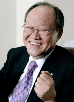 포스텍, 천신일 세중그룹 회장에 명예공학박사 학위
