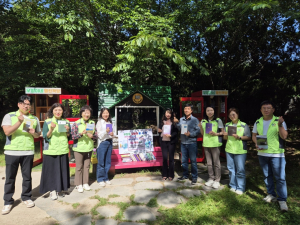 포항 우창동  ‘우창이네 열린책방’ 시집 기증식