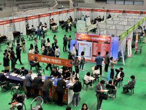 상반기 포항취업박람회 후끈…30개 업체 172명 채용