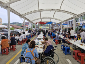 안동시 풍산읍 하리2리 짜장면 경로잔치 개최