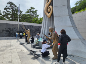 경산시 복지정책과, ‘현충시설 환경정비’ 실시