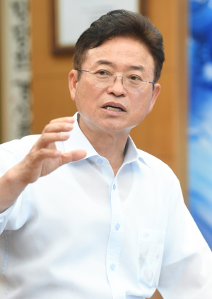 “포항 앞바다 석유ㆍ가스 펑펑 솟아나길”