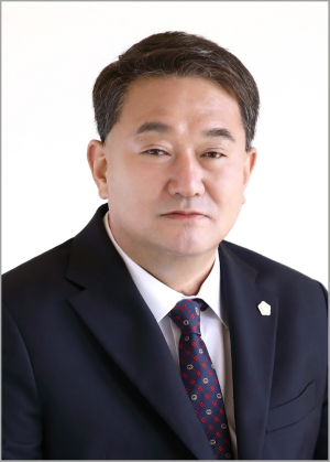 권영준 봉화군의회 의장 “공정하고 깨끗한 의회 만들 것”