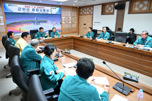 김진열 군위군수, 강대식 국회의원과 집중호우 종합상황 확인