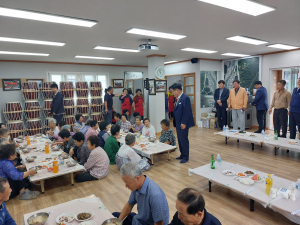 울진군 매화면발전협의회, 초복맞이 경로당 삼계탕 지원