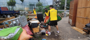 대구 군위읍 어울림청년연합회, 수해복구 자원봉사 실시