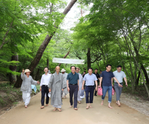 의성군, 천년숲길 맨발걷기 행사 성료