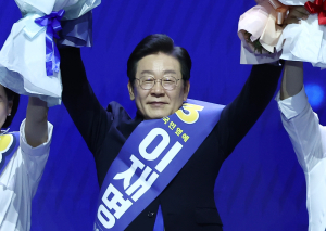이재명 ‘연임 성공’ 85.4% 압도적 지지