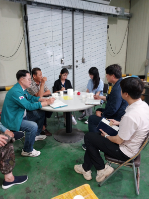 포항시의회 이상범 시의원, 토마토 피해농가 현장 방문