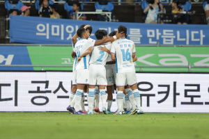 ‘9골’ 터진 울산-포항.. 역대급 골잔치 동해안더비