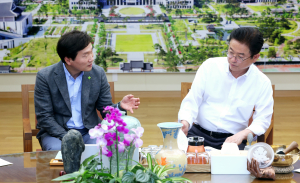 도청 방문 경산시장, 지역현안사업 지원 건의