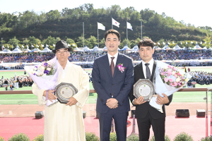 대구시  ‘달성군민상’ㆍ‘자랑스러운 달성인상’ 수상