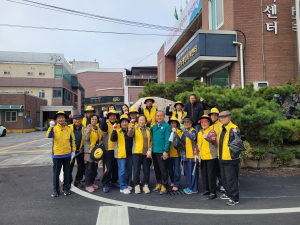 상주시 동문동 노인자원봉사단, 환경정화 봉사 활동
