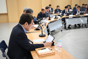 김천시, 종이 없는 스마트 회의로 탄소중립 실현 앞장