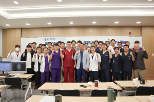 캄보디아 환경부 차관보 꼽 롤리, 에스포항병원 방문