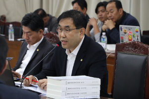 황두영 경북도의원, 교육청 행감서 관리 소홀 지적