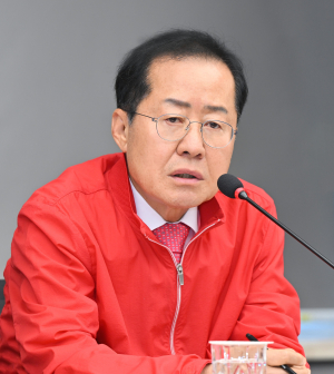 홍준표 “내부총질 집착 당 지도부 한심”