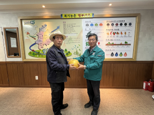 엄복현 후평경로당 회장, 봉화 상운면에 성금