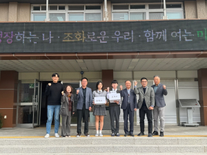 청도교육장, 청도ㆍ모계고 방문 수능 앞둔 수험생 격려품 전달
