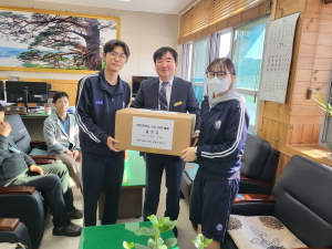 울진교육청, 수능을 앞둔 고3 수험생 격려 위해 학교 방문