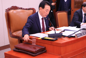 김석기 외통위원장 ‘APEC 특별법’ 외통위 통과