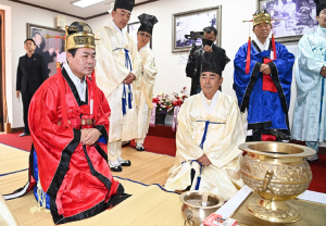 구미코서 박정희 탄신 107돌 기념식