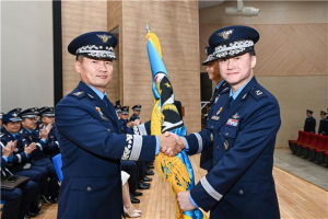 공군 제11전투비행단장 이·취임식 거행