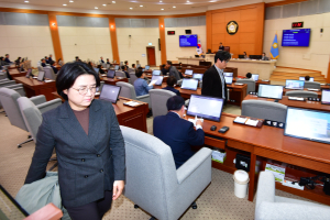 포항시의회 일당 독주 ‘협치 실종’…“예산심사 전횡 우려”
