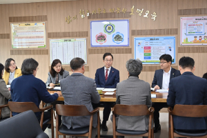 임종식 교육감, 호명초 방문 돌봄전담사 파업 대응 대책 점검
