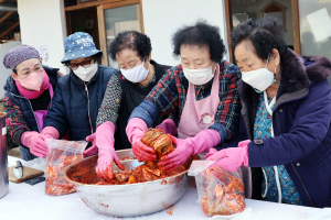 칠곡 ‘텃밭 왕언니’ 어르신 마음 토닥