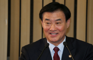‘친박 핵심’ 강창희 의원 ‘19대 국회의장’에