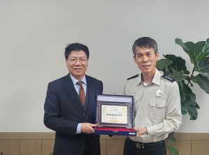 대구수성소방서, 수성아트피아에 ‘우리마을 생명지킴이 안전가게’ 인증패 전달