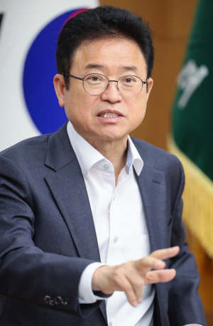 이철우 경북지사, 대통령 구속 이런 충격을 또 겪기전에 개헌 강조