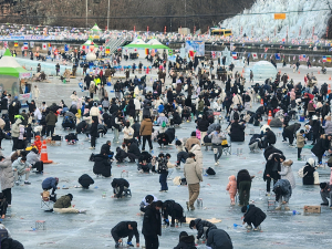 ‘안동암산얼음축제’ 벌써 10만명 다녀갔다