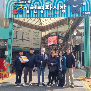 김천 열린민원과, 장보기 행사…설 맞아 전통시장 활성화 동참