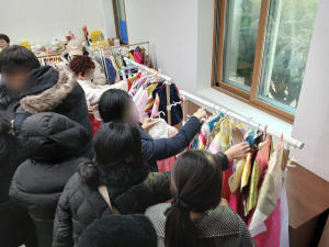김천시 율곡동 자연보호협의회, 설맞이 유아 한복 나눔 행사