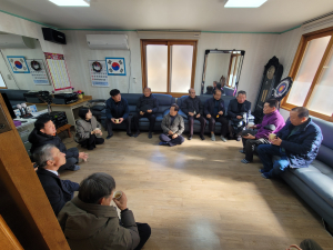 김천시 대항면 발전협의회, 경로당 방문 새해 인사
