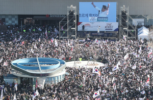 “탄핵 무효” 각성한 보수층 결집…야당 집권 우려↑